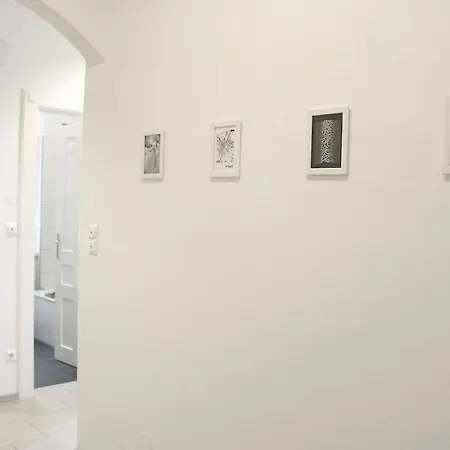 Two Komfortable Am Stadtpark Ruhig Und Zentral Im Villenviertel Appartement
