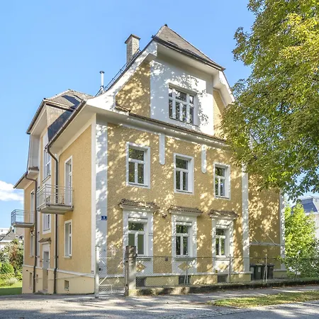 Two Komfortable Am Stadtpark Ruhig Und Zentral Im Villenviertel *