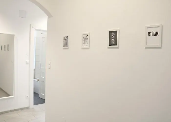 Two Am Stadtpark Apartment